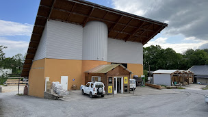 Photo n°1 de Maux Pradeux – Tout Faire à Auzances (Fournisseur de fenêtres)