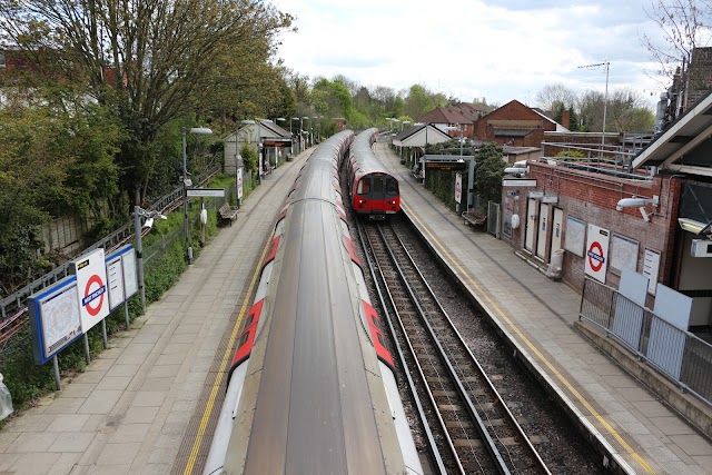 West Finchley London Underground Station