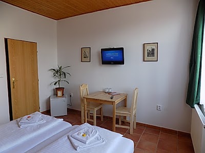 Photos of Hotel Kr&eacute;ta ***