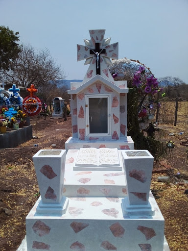 Lápidas y Monumentos "El Divino Niño Jesús" - Thumbnail