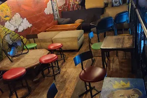 Nonis Bar image