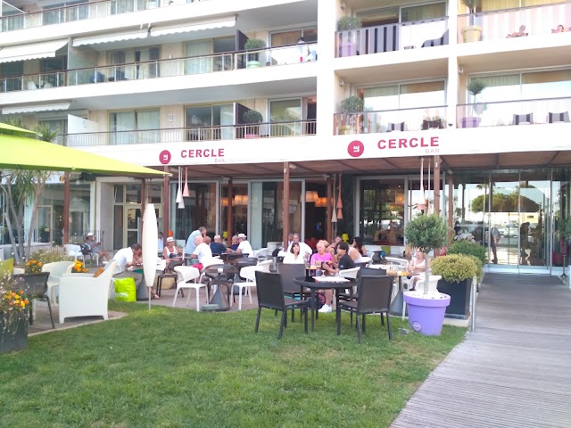 Le Cercle Bar