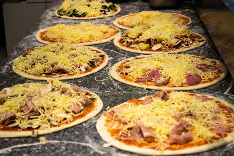 Pizzeria E Mira photo