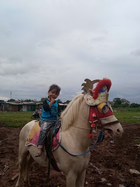 Rekreasi Kuda Tunggang PIK, Author: Cher Rezty