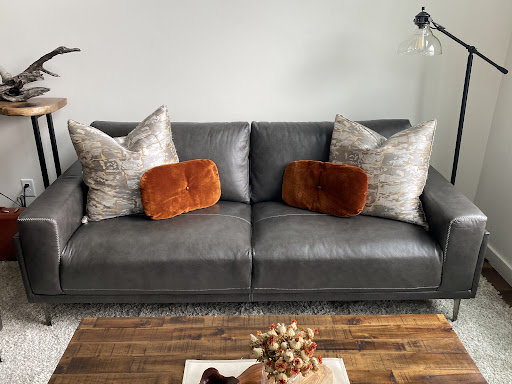 Gil's Furniture and Mattress Store Gallery - United States