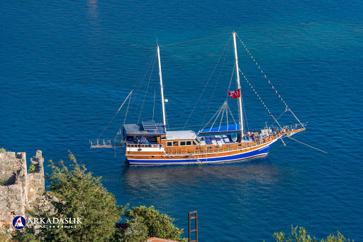 Arkadaslik Yachting