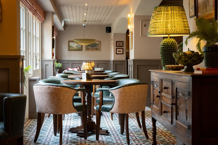 The Ragged Robin, A Heartwood Inn by null