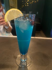 ガールズ バー ラックス