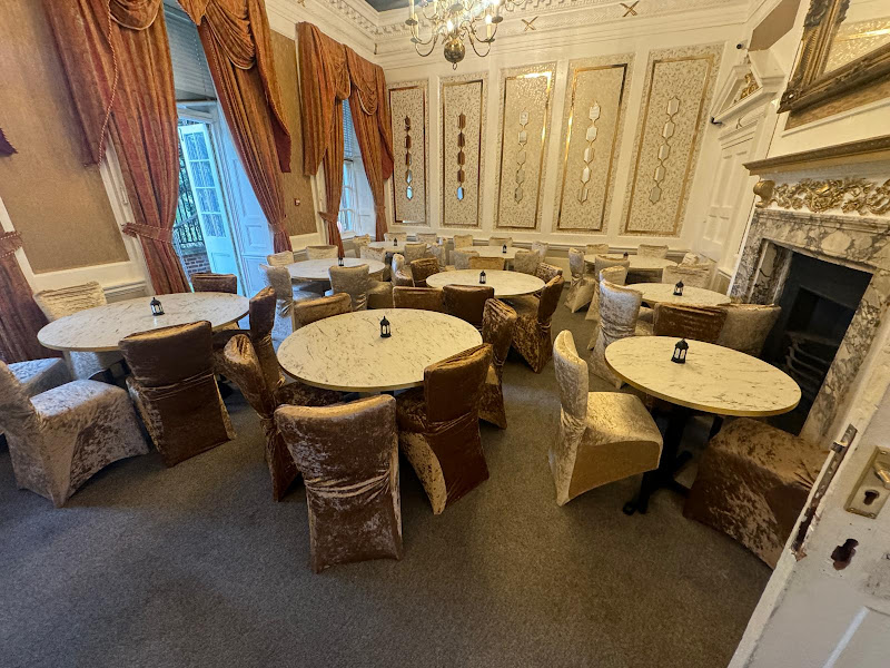 AL HYDERABADI NAWAABS - Indian Restaurants in Slough