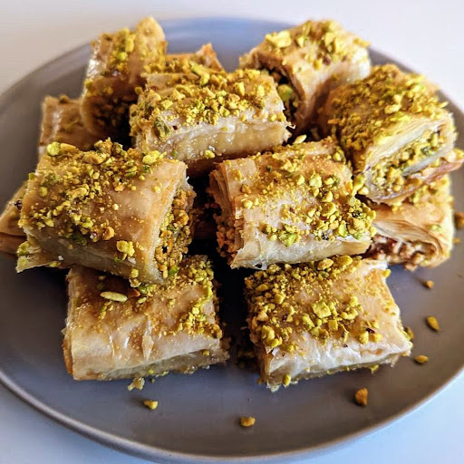 Alida's Bakery - Visual
