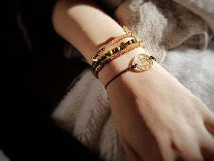 Photo n°23 de Pompon et Bobinette Créatrice de bijoux fantaisie et accessoires de mode à Embrun (Atelier de couture)