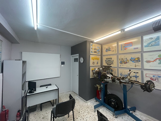 Comentarii opinii despre ΣΧΟΛΗ ΟΔΗΓΩΝ ΓΕΩΡΓΙΟΥ ΚΟΞΑΡΑΚΗ