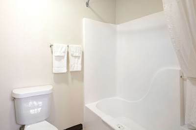 Quality Inn & Suites Metropolis I-24