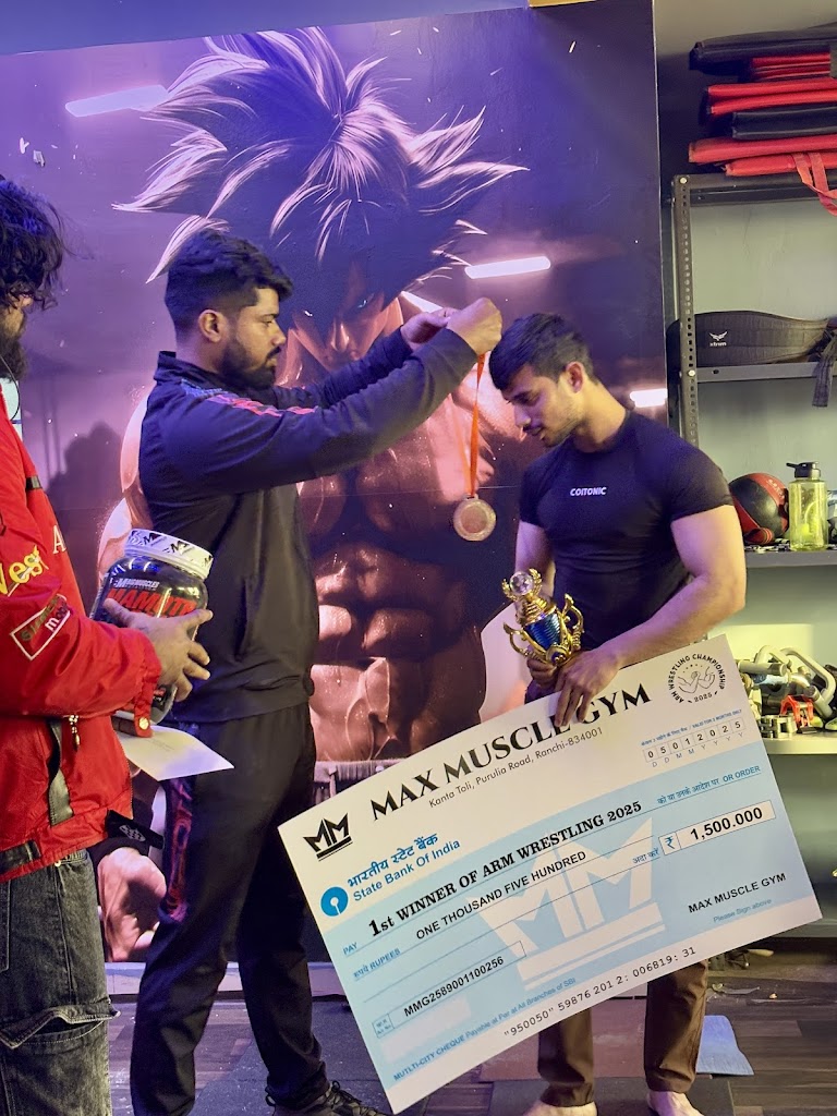 Max Muscle Unisex Gym