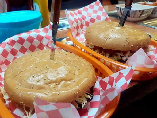 Pa' su mecha alitas y hamburguesas - Thumbnail