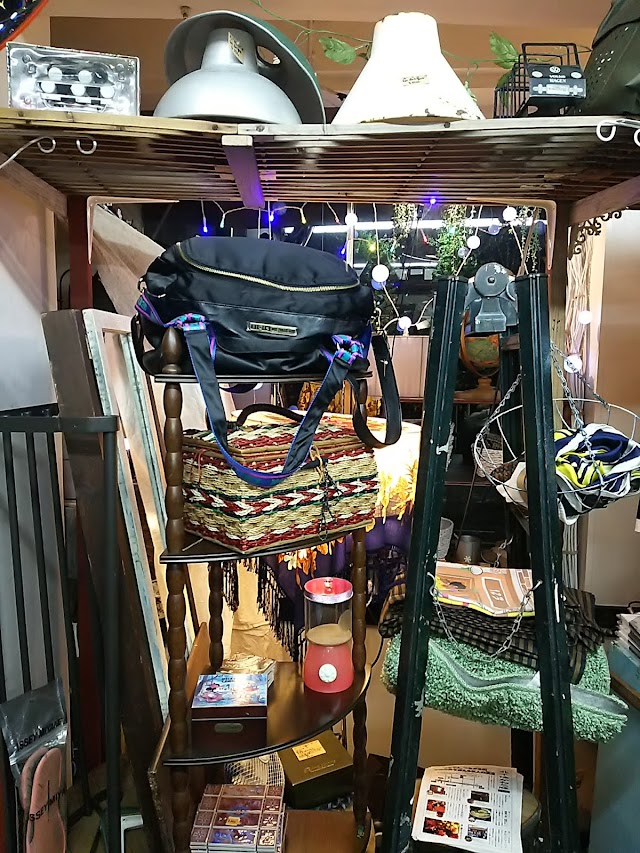 ブランド古着＆ヴィンテージセレクトショップRAINBOWFIELD