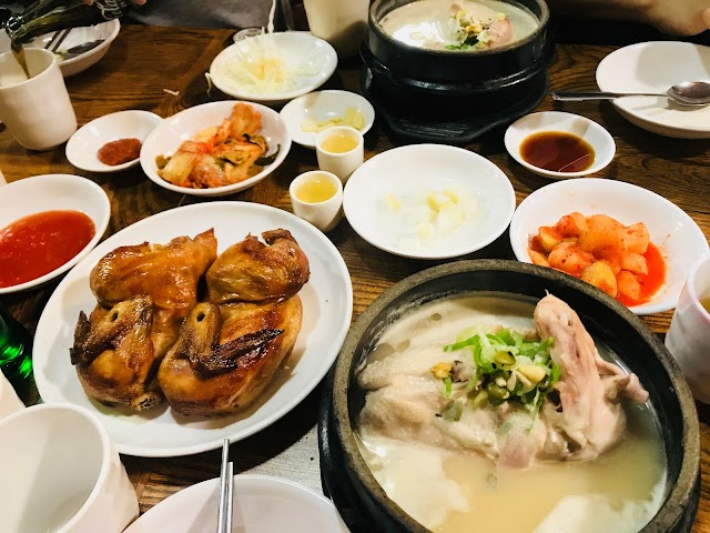 Tosokchon Samgyetang