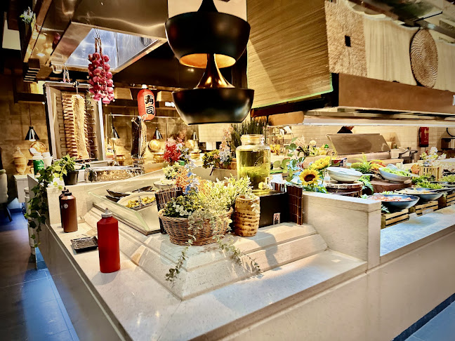 Comments and reviews of COSMO World Buffet Restaurant | Oxford