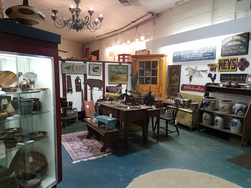 Yellow Garage Antiques - Thumbnail