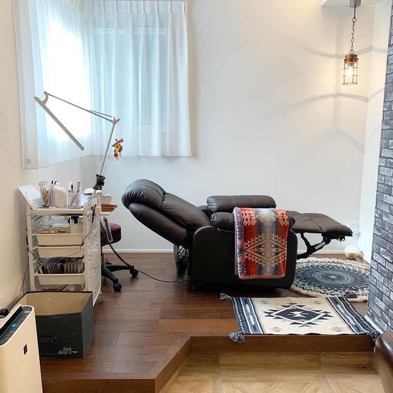 ヘア&アイラッシュ FREEDOM