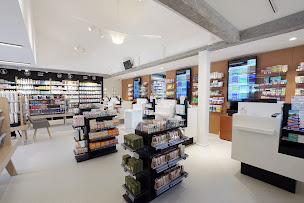 Photo n°13 de ASCQ PHARMA à Villeneuve-d'Ascq (Pharmacie)