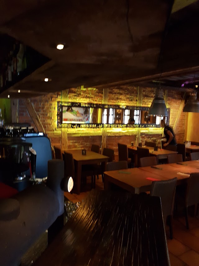 El Mosquito Bodega & Bar