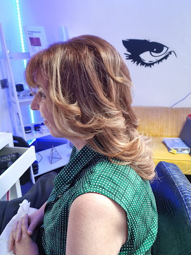 K M B Hair Studio - Thumbnail
