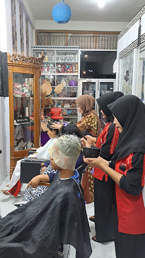 Aisy Salon & Spa (khusus wanita)