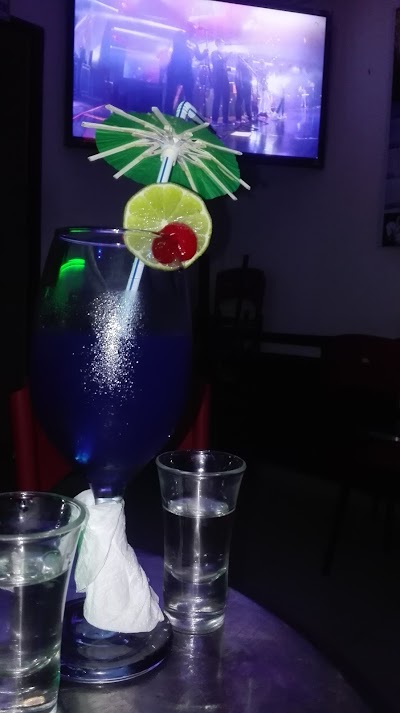 Photos of MANHATTAN BAR