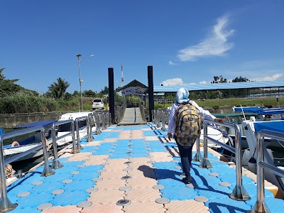 Photos of Waisai Harbour