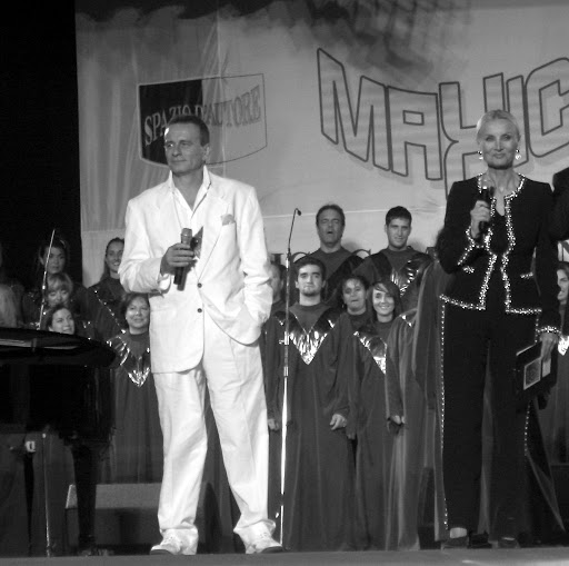 Pino D'angiò Official - Thumbnail