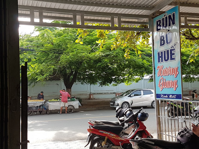 Bún Bò Huế Hương Giang