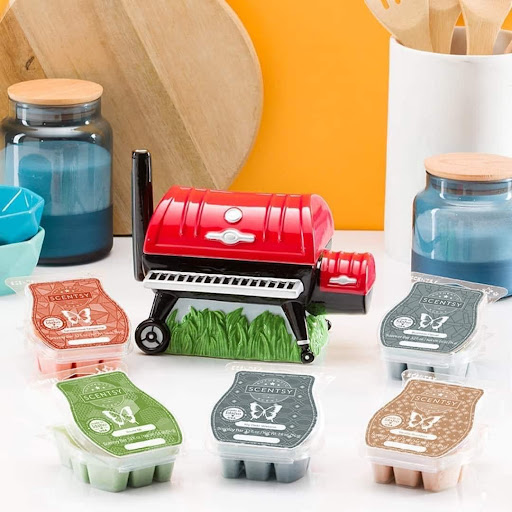 Independent Scentsy Consultant - Lucretia Lowe - Thumbnail