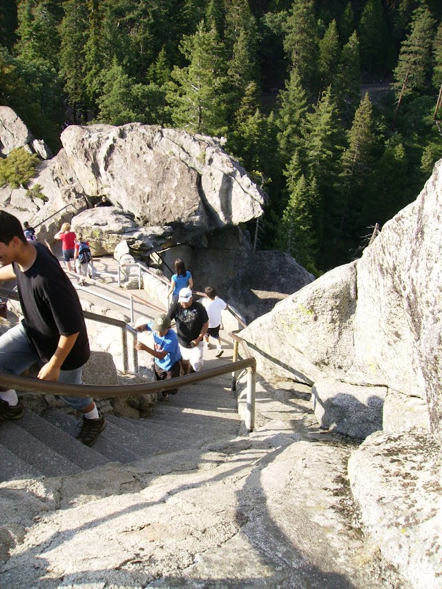 Moro Rock Trail