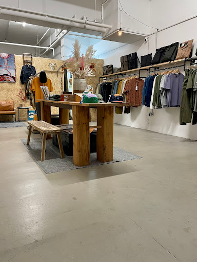 Unit 17 Store - Visual