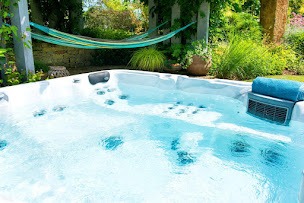 Photo n°7 de Aquilus Piscines et Spas Besançon à Châtillon-le-Duc (Société de construction de piscine)