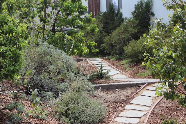 Venice Canals Beach Access Path