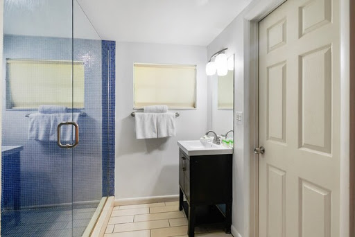 OYO Hotel Coral Gables - Miami Airport - Thumbnail