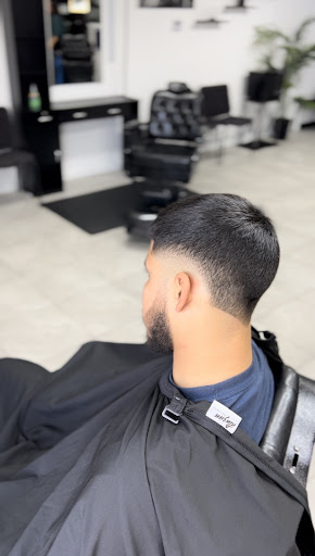 LeRio’s Barbershop - Thumbnail