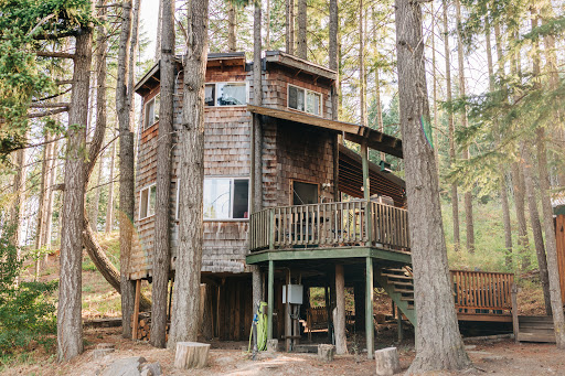 Lothlorienwoods Vacation Rentals -- Abodes of Middle Earth