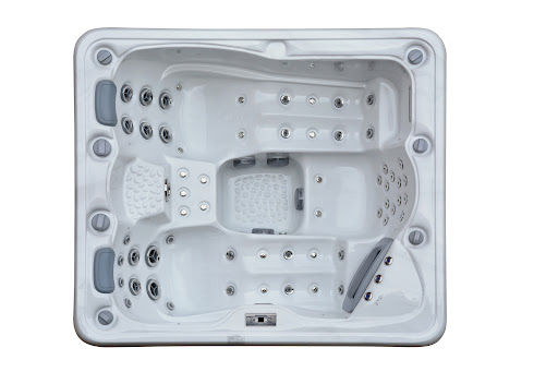 Photo de Piscines & Spas à Nogent-Le-Rotrou - Ent. LOWE à Ceton (61260)