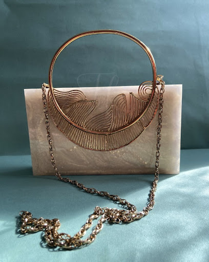 Featly Fashion - Thumbnail