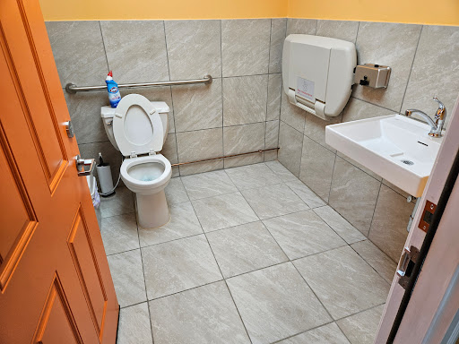 Pristine Clean Laundromat - Visual