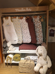 Photo n°32 de Moulin Roty Angers - Jouets, cadeaux naissance, univers du bébé à Angers (Boutique de cadeaux)