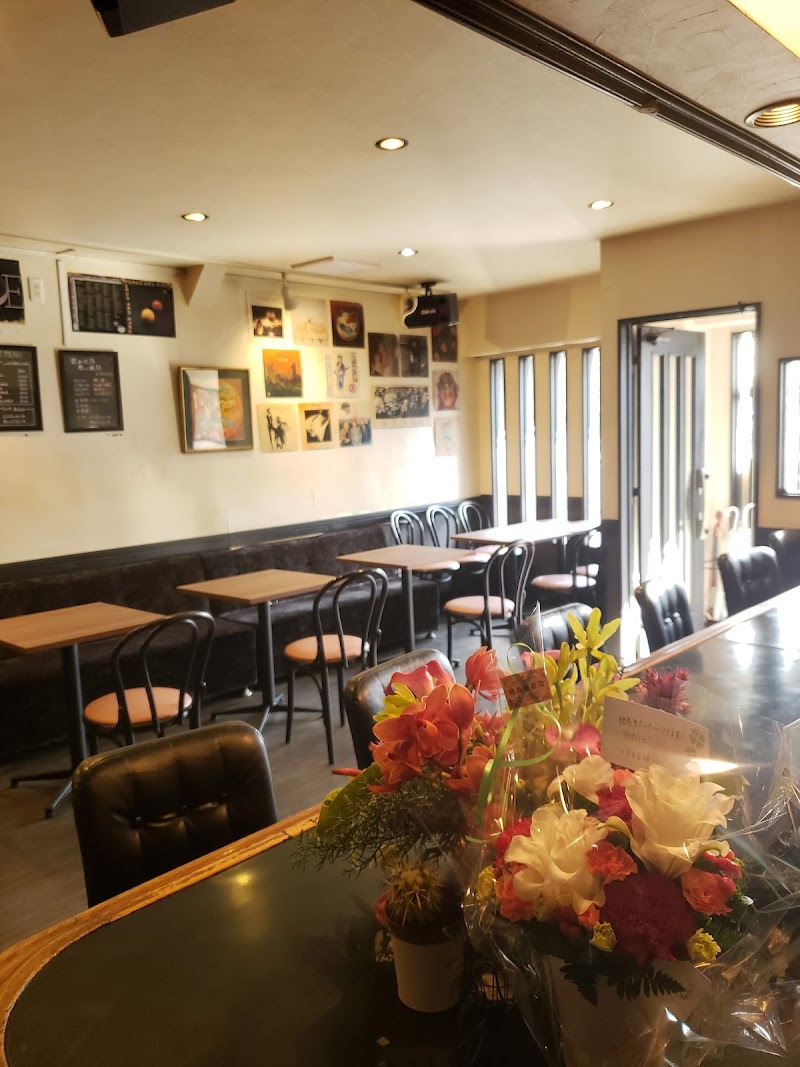 live&snack&cafe MiMiZuKu(ミミズク)