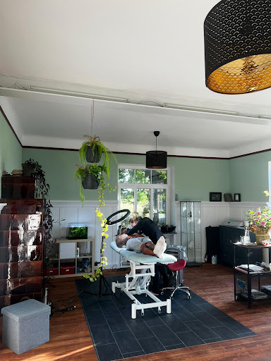 Golden Arrow Tattoo Hohenmoor - Thumbnail