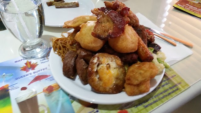 Maple Leaf Queen's Buffet