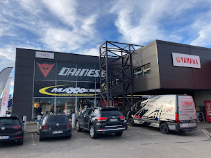 Photo n°2 de Yamaha Rent - Location Motos & Scooters -MOTOMAX THIONVILLE-TMS à Thionville (Agence de location de motos)