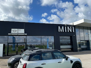 Photo n°1 de MINI CAR AVENUE Troyes à Rosières-près-Troyes (Garage automobile)