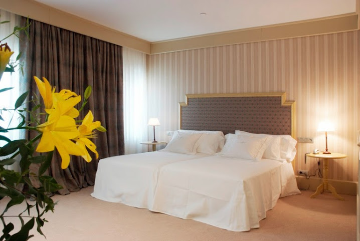 Hotel La Perla by null